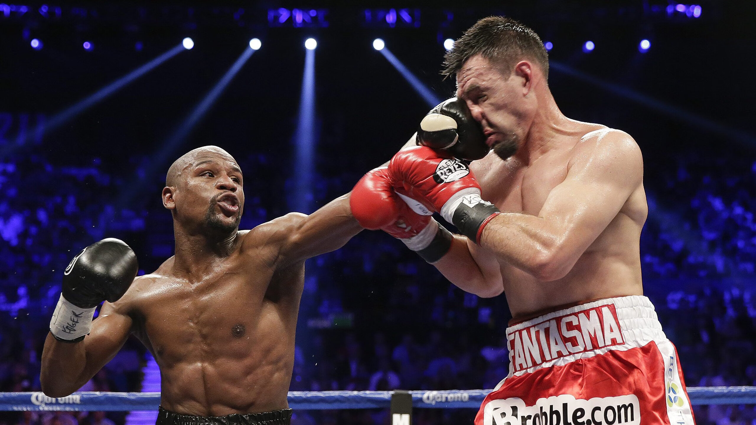 城市路人王篮球赛 街头高手挑战职业球员